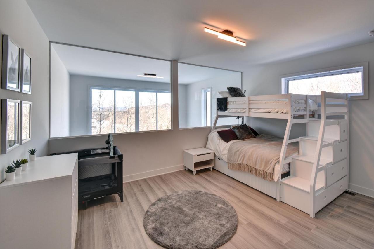 Вілла Chalet Serenity - Mont Tremblant Ski - Spa Sauna Wifi Tv Privet Chic Modern House La Conception Екстер'єр фото